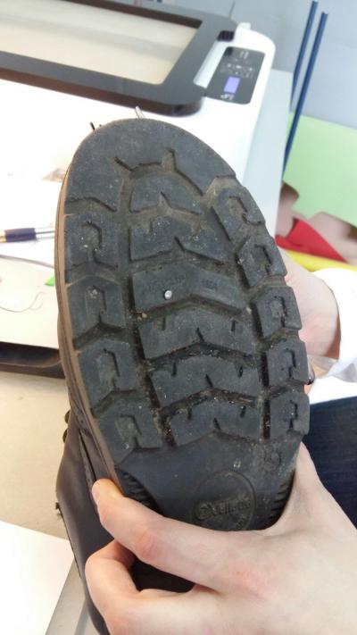 chaussure à clou